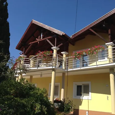 Apartment Natalia *